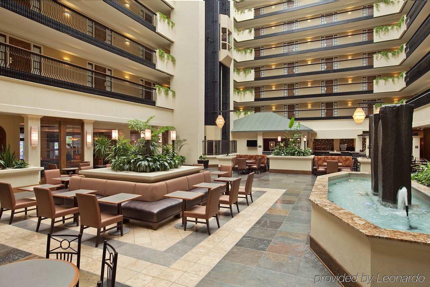 Embassy Suites By Hilton Columbus Restaurante foto